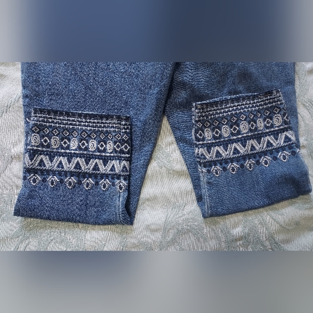 Chico Capri - Picture 2 of 5